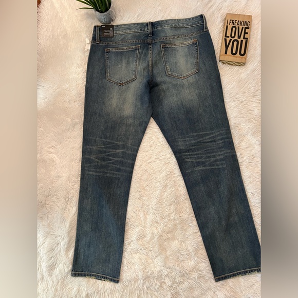 Gap 1969 Real Straight Jeans - Picture 5 of 9